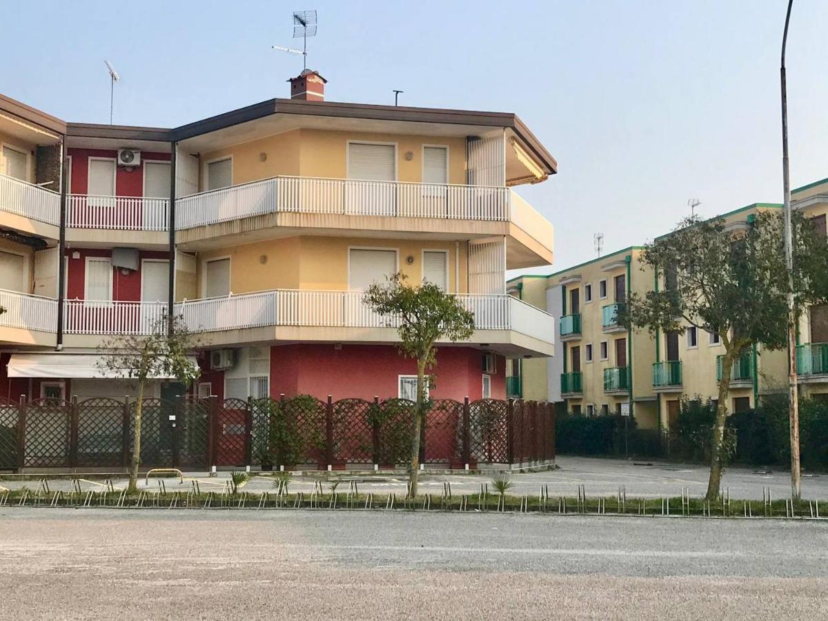 Residence Miriam 2 Бибионе Екстериор снимка