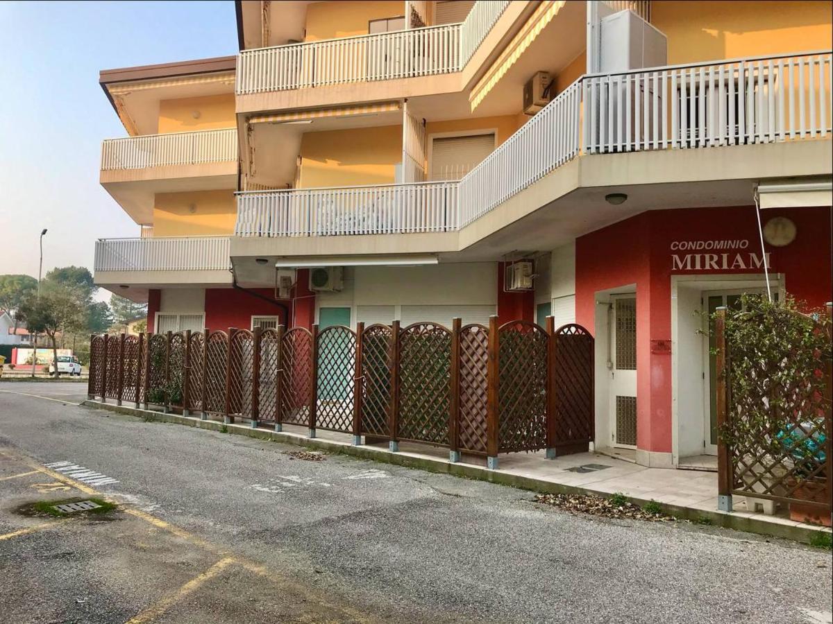 Residence Miriam 2 Бибионе Екстериор снимка