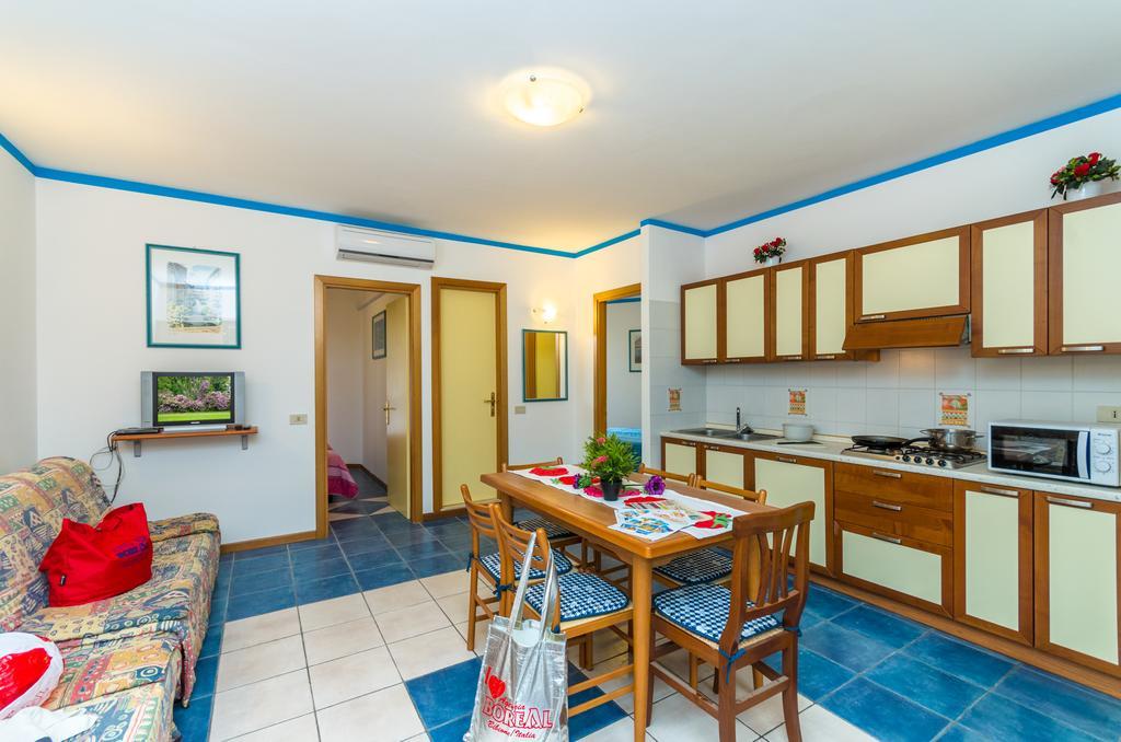 Residence Miriam 2 Бибионе Екстериор снимка